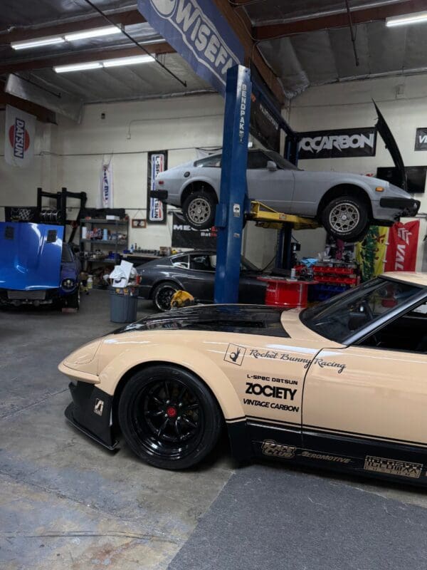 280ZX OEM Turbo Style Vented Hood - Image 13