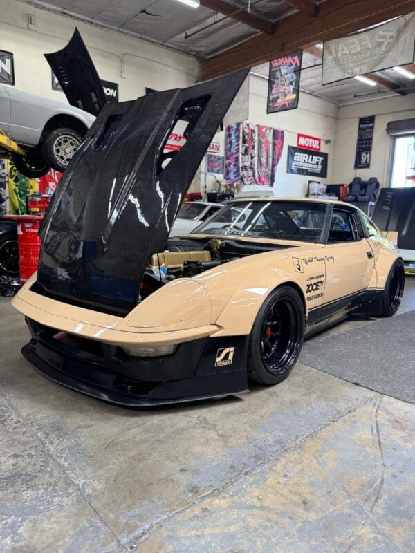 280ZX OEM Turbo Style Vented Hood - Image 4
