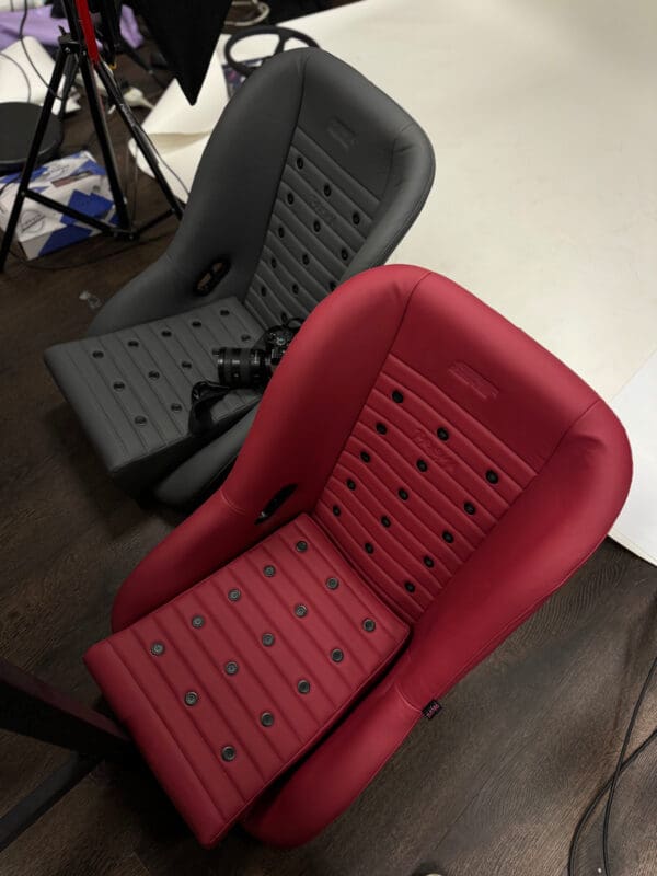 ST Bucket Seats - Image 14